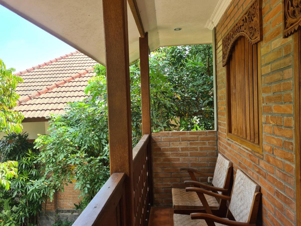 Ndalem Suryo Saptono Guest House Tugu Exterior photo