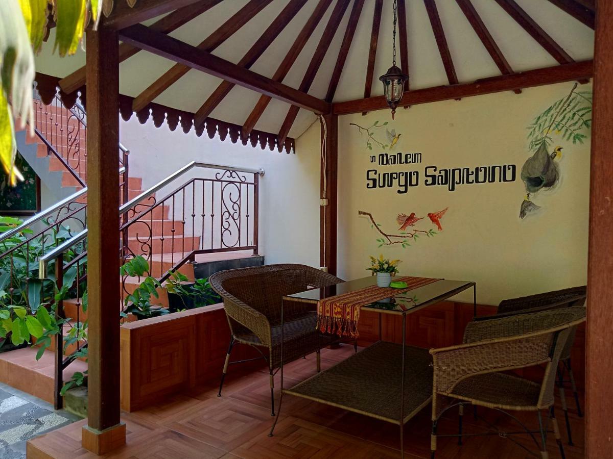 Ndalem Suryo Saptono Guest House Tugu Exterior photo